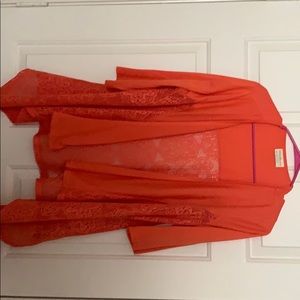 Three-quarter length sleeve casual wear